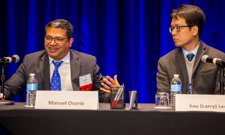 Plenary session: Manuel Osorio (left) and Sau (Larry) Lee.