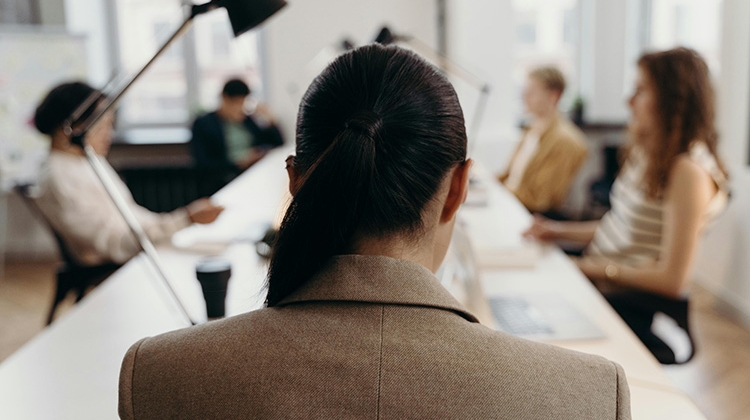 pexels-cottonbro-meeting